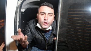 Kısıtlamaya uymayan alkollü sürücü maskesini çıkartıp..