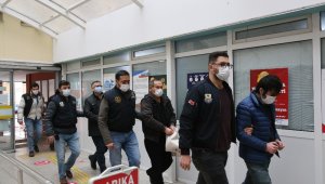 Kocaeli'de FETÖ operasyonu: 5 gözaltı