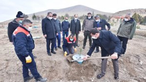 Konya'da ilk kez sulamasız fidan dikim çalışması yapıldı