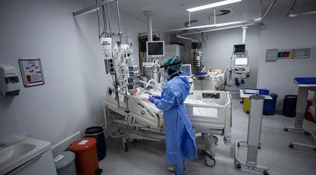 Koronalı hasta, oda arkadaşını oksijen tüpüyle öldürdü