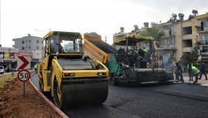 Mersin Büyükşehir Belediyesi asfalt çalışmalarını sürdürüyor