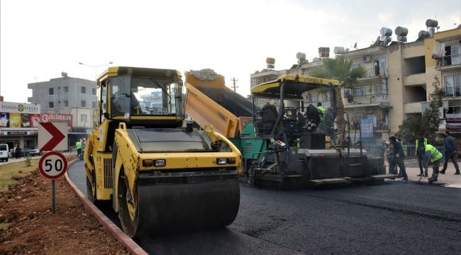 Mersin Büyükşehir Belediyesi asfalt çalışmalarını sürdürüyor