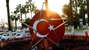 Mersin'de yılbaşı hazırlıkları başladı