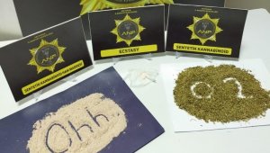 Narkotik polislerinden 'Ohh' mesajı