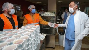 Nilüfer Belediyesi'nden sağlık çalışanlarına aşure