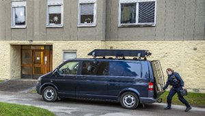 Oğlunu 30 yıl esir tutan kadın gözaltına alındı