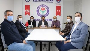 Okul Müdürüne bıçaklı saldırıya tepki