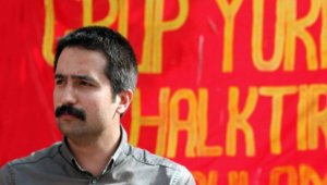 Ölüm orucu nedeniyle salıverilen avukat yurtdışına kaçarken yakalandı