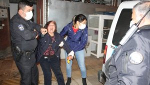 Para vermeyince üzerine kolonya döküp öldürmekle tehdit etti