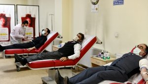 Rektör Savaşan'dan kan bağışı çağrısı