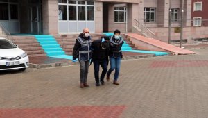 Sapık FETÖ firarisi yakalandı