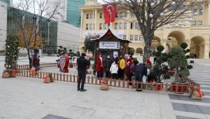 "Sevgi Postanesi" vatandaşlara nostalji yaşatıyor