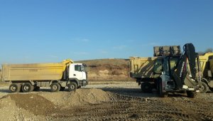 Silvan'da yol bakım ve onarım çalışmaları sürüyor