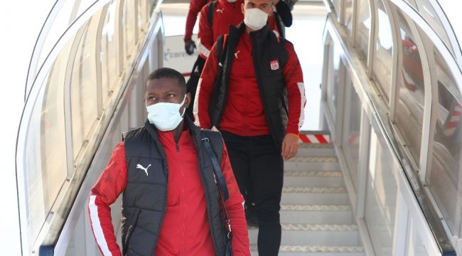 Sivasspor, Maccabi maçı için İsrail'e ulaştı