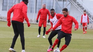 Sivasspor'da 3 isim takıma döndü