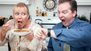 Son ara öğün saat 21.00-21.30 olmalı