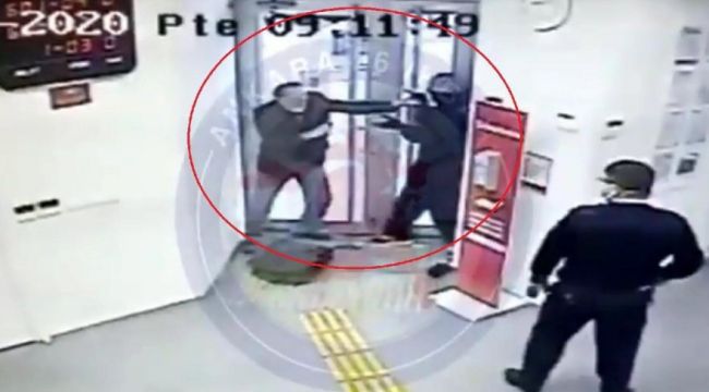 Soyguncuyu engellerken 4 yerinden vuruldu