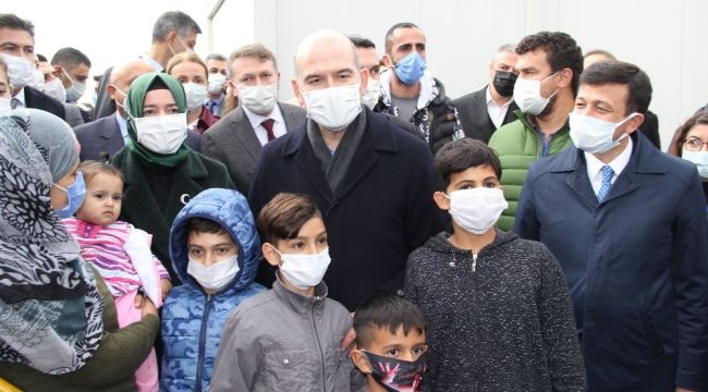 Süleyman Soylu, İzmir'de konteyner kenti ziyaret etti