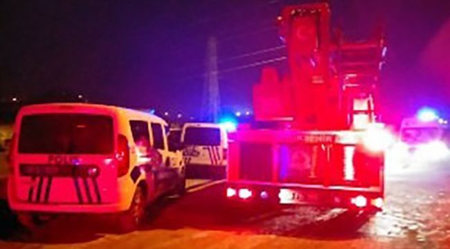 Trafik cezası yiyince yarı çıplak yüksek gerilim hattına çıktı