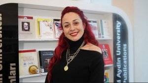 Vahşet! Kadın öğretim üyesi yakılarak öldürdü