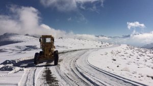 Van Büyükşehir'in karla mücadele mesaisi başladı