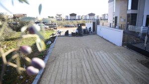 Yalınlı Mahallesine parke yol