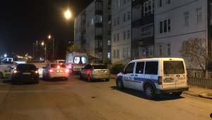 Yalnız yaşayan emekli öğretmen evinde ölü bulundu