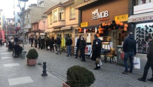 Yasak öncesi kuyruk