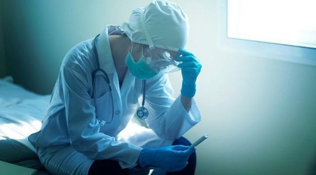 6 gün önce aşı olan doktor Covid-19'a yakalandı