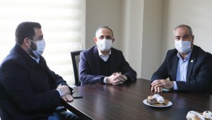 AK Partili Sürekli: "Milletin devletiyle arasındaki duvarı kaldıralı çok oldu"