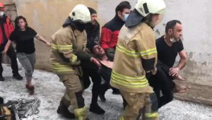 Alevlerin içinde kaldı, itfaiye kurtardı