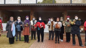 Aliağalı üretici kadınlardan örnek dayanışma