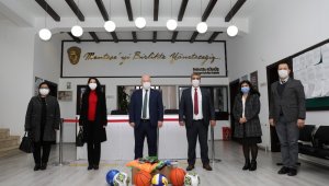 Atık Pil topladılar ödülü kazandılar