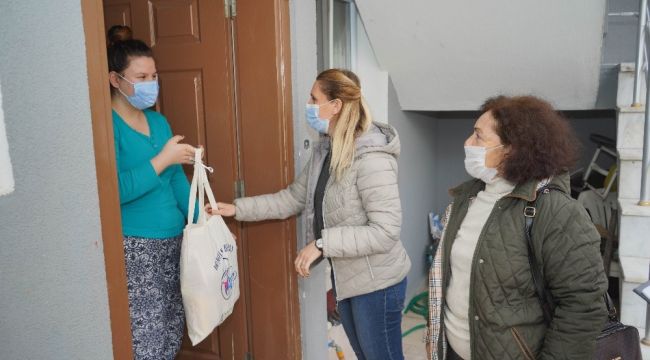 Ayvalık'ta 90 bebeğe hoş geldin armağanı