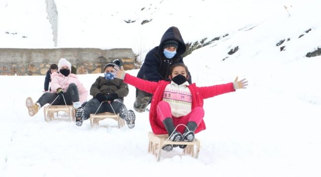 Bakan Selçuk'tan iç ısıtan paylaşım