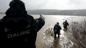 Baraj suyuna kapılan iki kişinin birinden kötü haber
