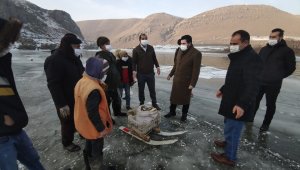 Başkan Sayan eksi 15 derecede balık tuttu