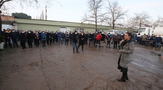 Başkan Sengel'e personelinden "promosyon" teşekkürü