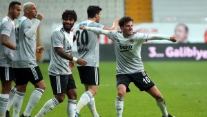 Beşiktaş gol oldu yağdı, koltuğu geri aldı