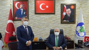 Binali Yıldırım'dan Ahmetli'ye ziyaret