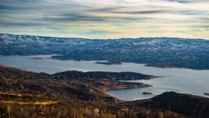 Bir tarafı yaz, bir tarafı kış