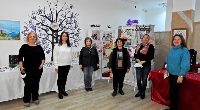 Çeşme'de el sanatları ürünleri satış yeri açıldı