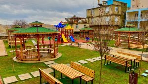 Eğil'de aile parkı hizmete açıldı