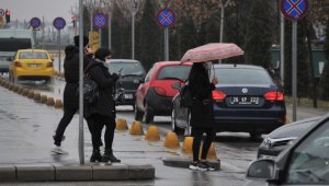 Eskişehir'de beklenen yağmur başladı