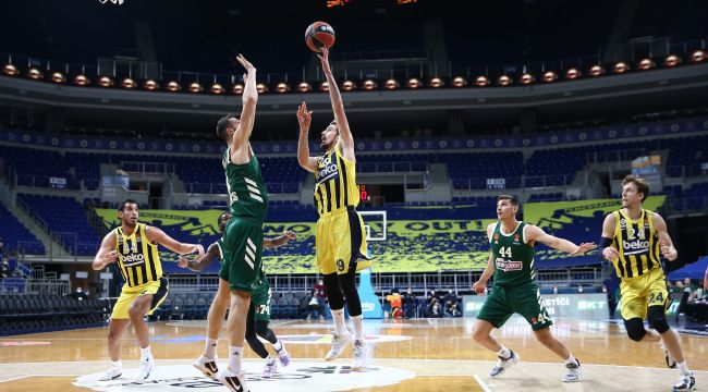 Fenerbahçe ardı ardına 5. galibiyeti aldı