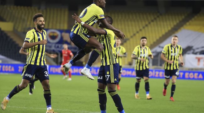 Fenerbahçe puan ortalamasında zirveye ortak oldu