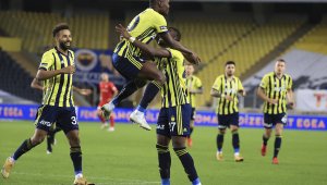 Fenerbahçe puan ortalamasında zirveye ortak oldu