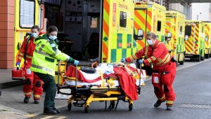 İngiltere'de 6 gündür Covid-19 vaka sayıları 50 binin üzerinde