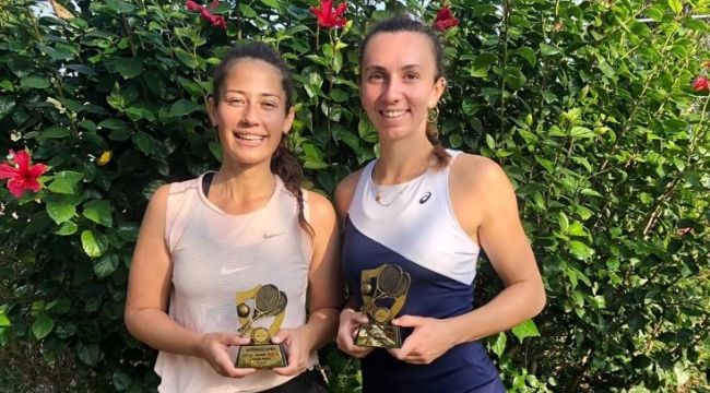 İpek ve Cemre Antalya'da şampiyon