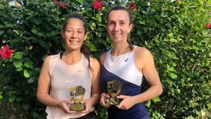 İpek ve Cemre Antalya'da şampiyon